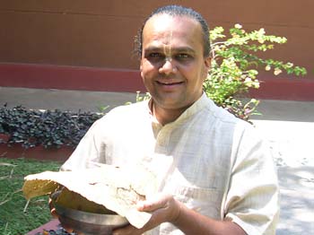 Govardhana Offering