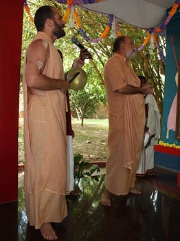 Srila Prabhupada Kirtan